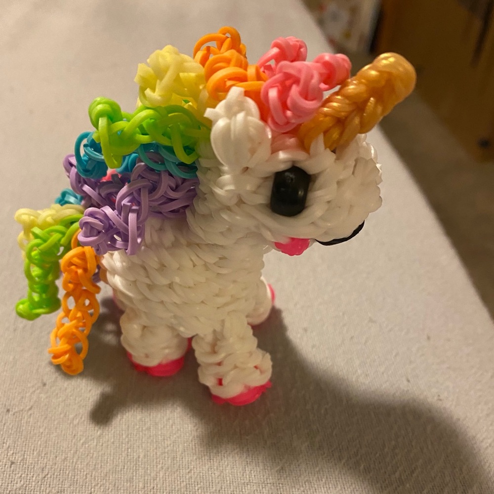 Rainbow Loom Crochet Handmade 3-D Unicorn - Picture 4 of 6